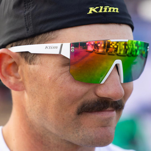Muffler Sunglasses Matte White - Smoke Oil Slick Mirrored