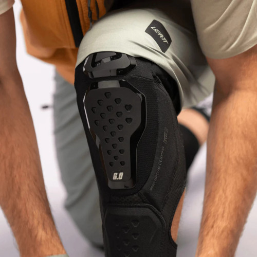 Knee Guard 6.0 Evo EXT Black