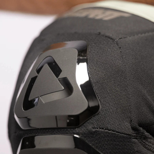 Knee Guard 6.0 Evo EXT Black