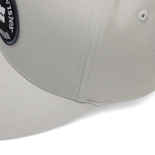 BADGE FLEXFIT HAT [LT GRY]